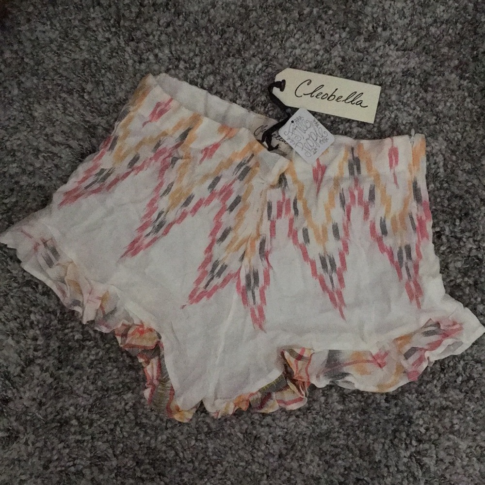 NWT FREE PEOPLE Ciaobella shorts L 🧡💛